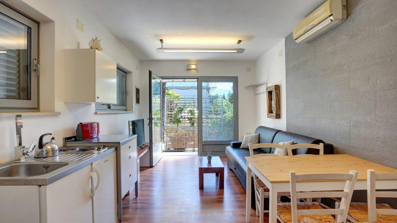 Laura Apartment